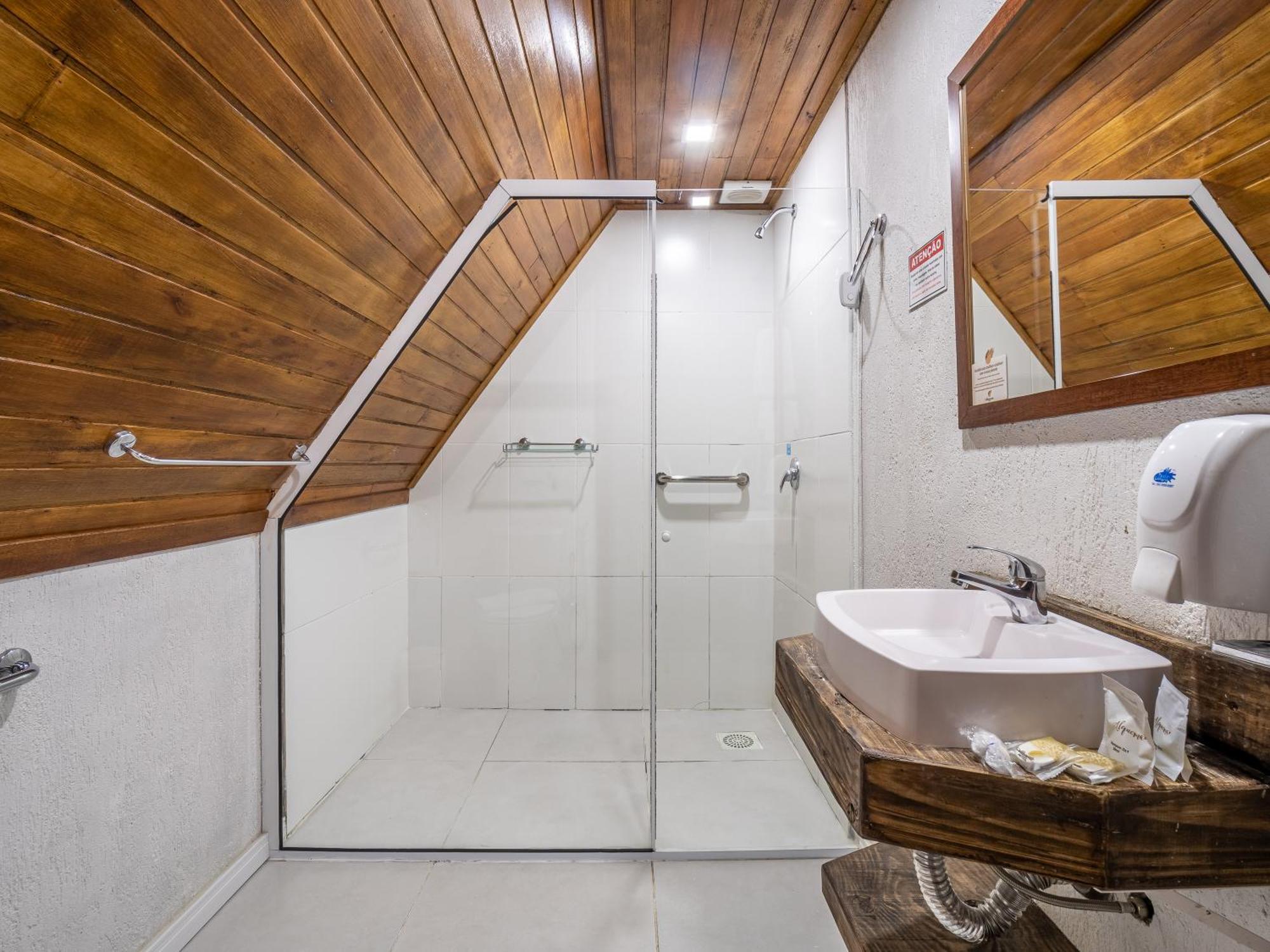 Alameda Alegra Hotel